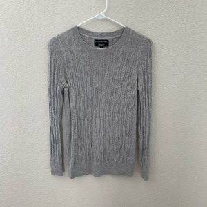 Gray Banana Republic sweater